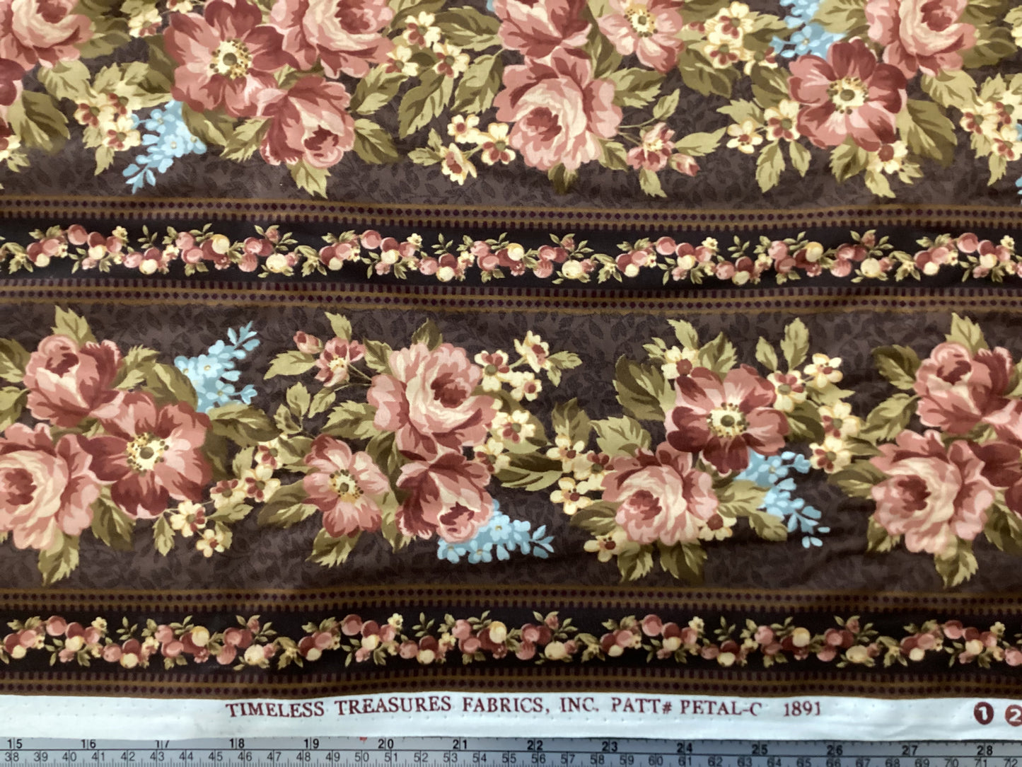 Timeless Treasures Fabrics - PETAL - C1891