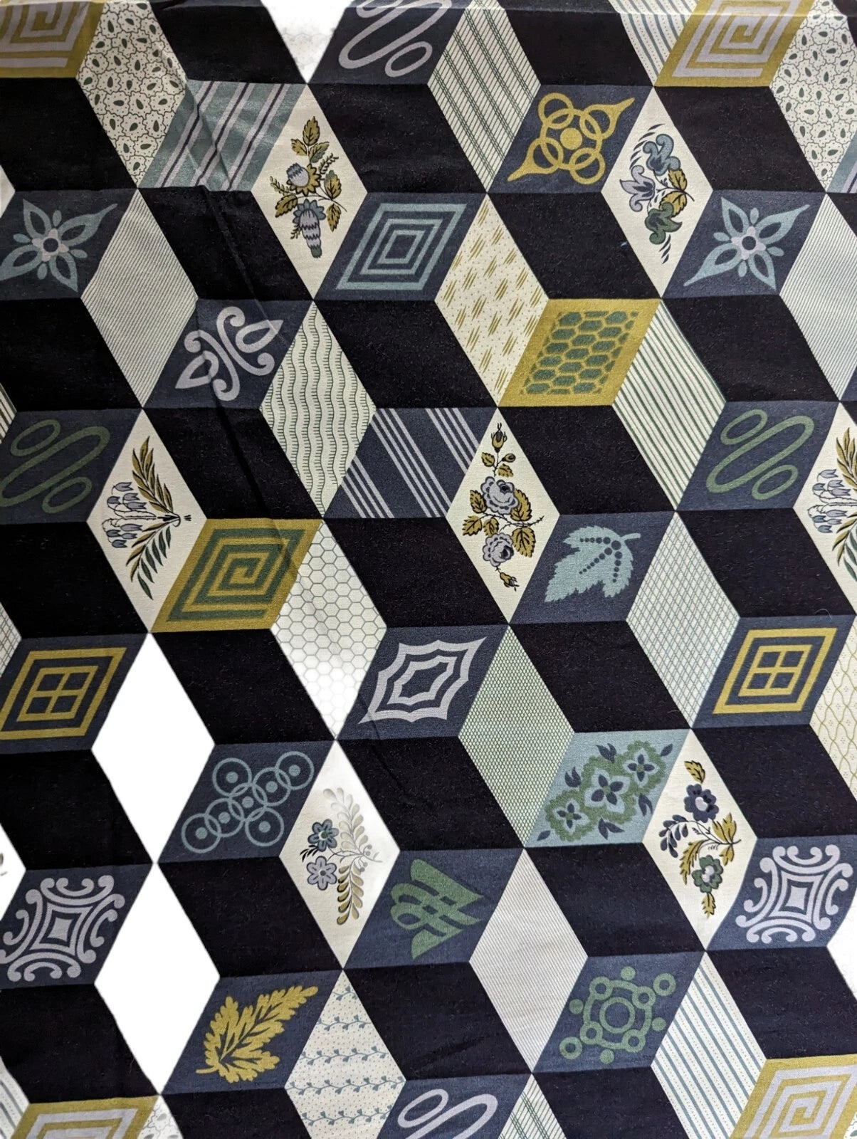 Andover Fabrics - Winterthur Museum - Tumbling Blocks - #3606K